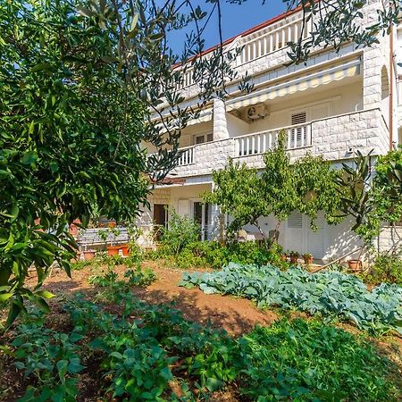 Apartments Tily Трогир Экстерьер фото